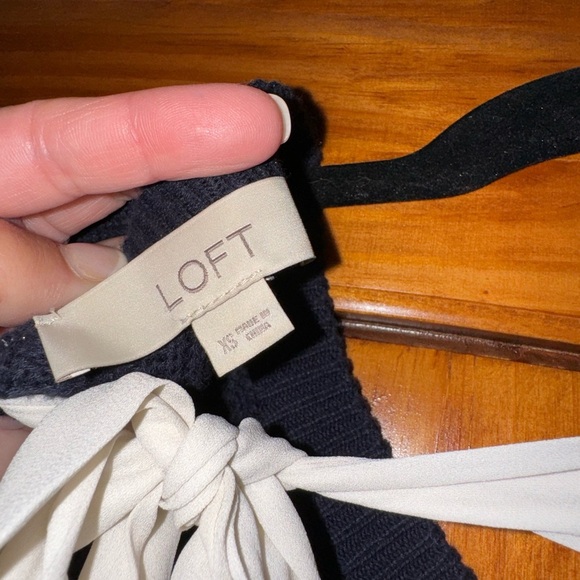 Loft Navy Crew Sweater with back tie bow - Picture 3 of 3